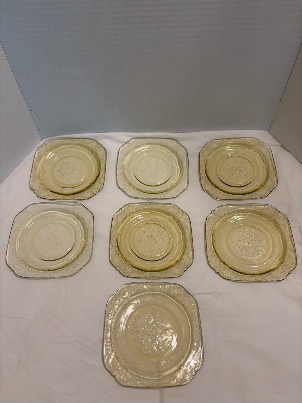 Vintage Federal Glass Madrid Depression Glass Amber Saucer 6” Set of 7 (2 W/chip